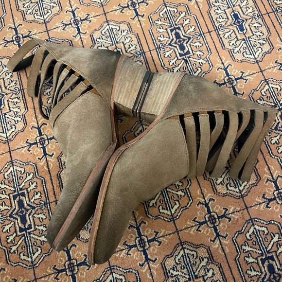 Women’s Free People Sloane Ankle Boot Carmel Brown Suede Sz 40 festival/western - Picture 4 of 11